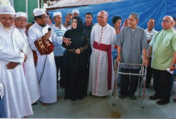 Abp. Valles with Muslims in Mini Forest