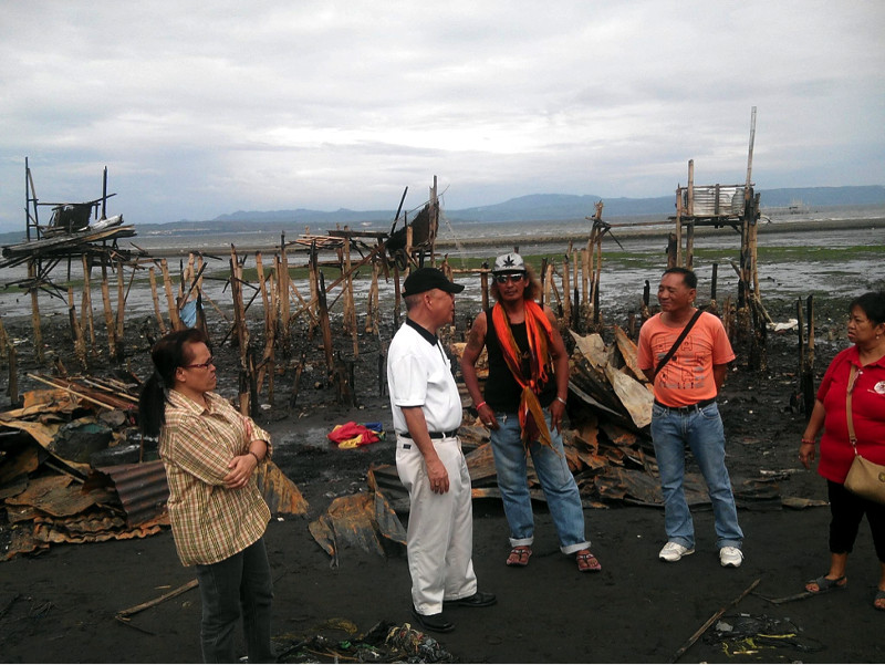 Abp Valles visits fire victims