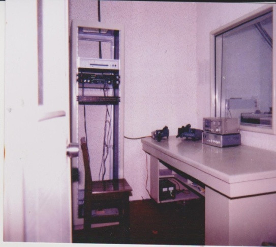 DXGN old technicians booth