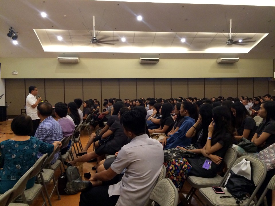 Fr. Russell Bantiles talk with HCDC OJT students