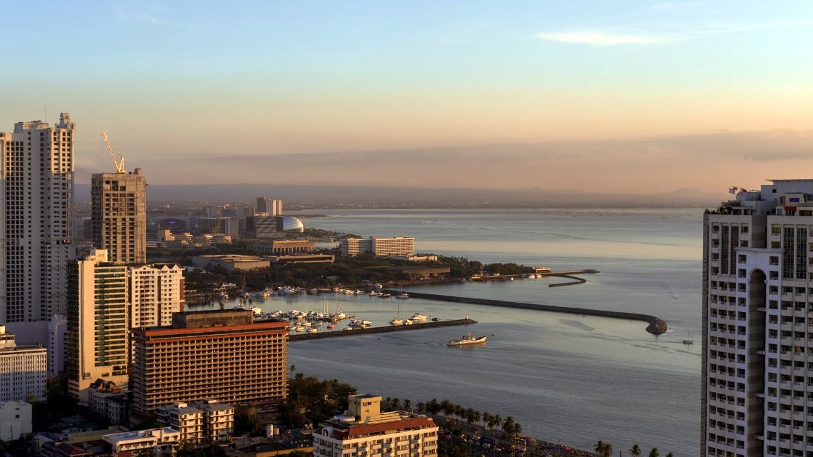 manila bay michael buillerey unsplash