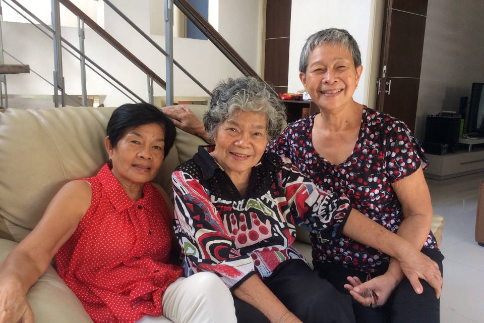 Dr. Ma. Iris Melliza with sisters