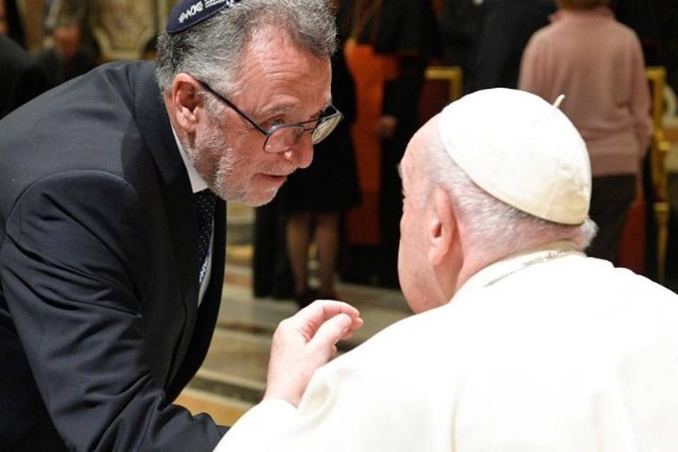 Pope Francis meeting representatives of the World Jewish Congress in the Vatican