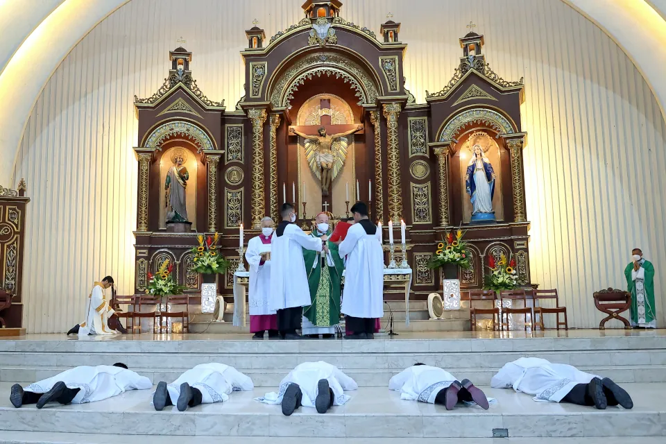 Rev. Alcris Panganiban, Rev. Ranie Boy Pamplona, Rev. Julius Lugay, Rev. Angelo Espinas ug Rev. Cecilio Canico ordination