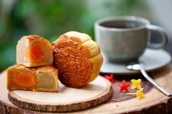 Stock photo of mooncakes by kan chansathya from Pixabay